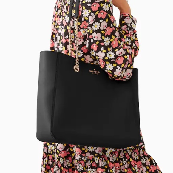 Kate Spade Infinite Large Triple Compartment Tote
COLOR:
Black - Picture 2 of 16
